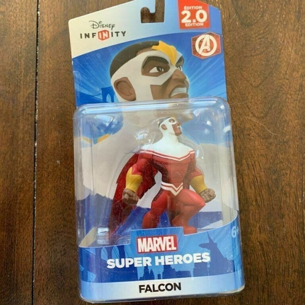 - Disney Infinity Marvel Super Heroes Falcon